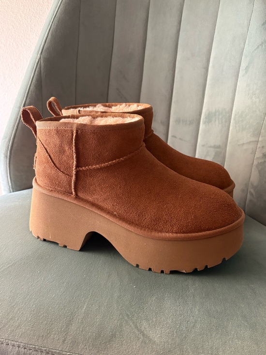 UGG Shoes - UGG Women's Classic Ultra Mini New Heights Boots Size 9 Womens Chestnut Brown